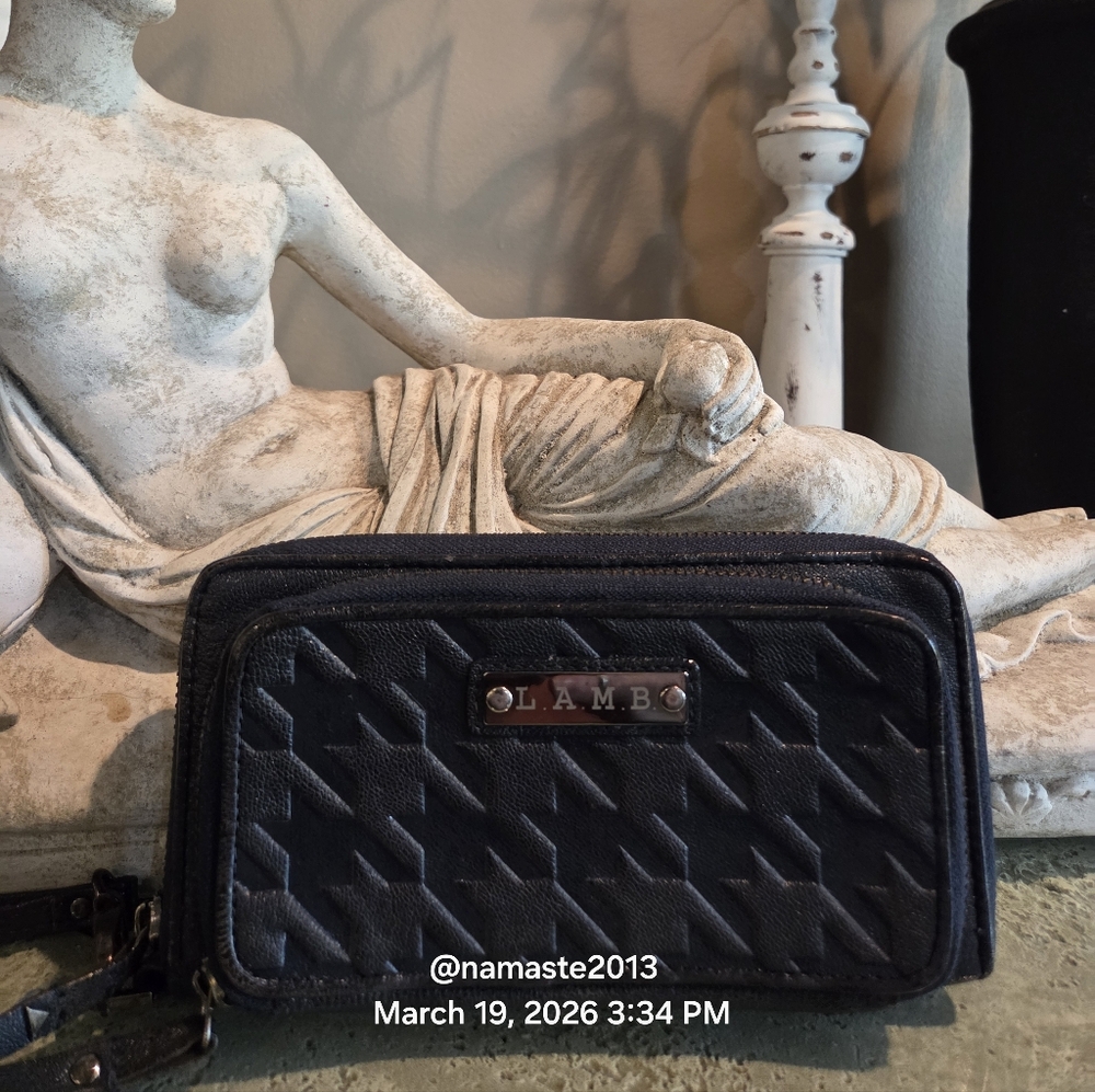 L.A.M.B. Gwen Stefani Quilted Houndstooth Clutch Wristlet Designer Navy Blue 189